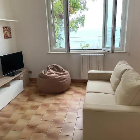 Terrazza Sul Mare Di Cupra * Cupra Marittima